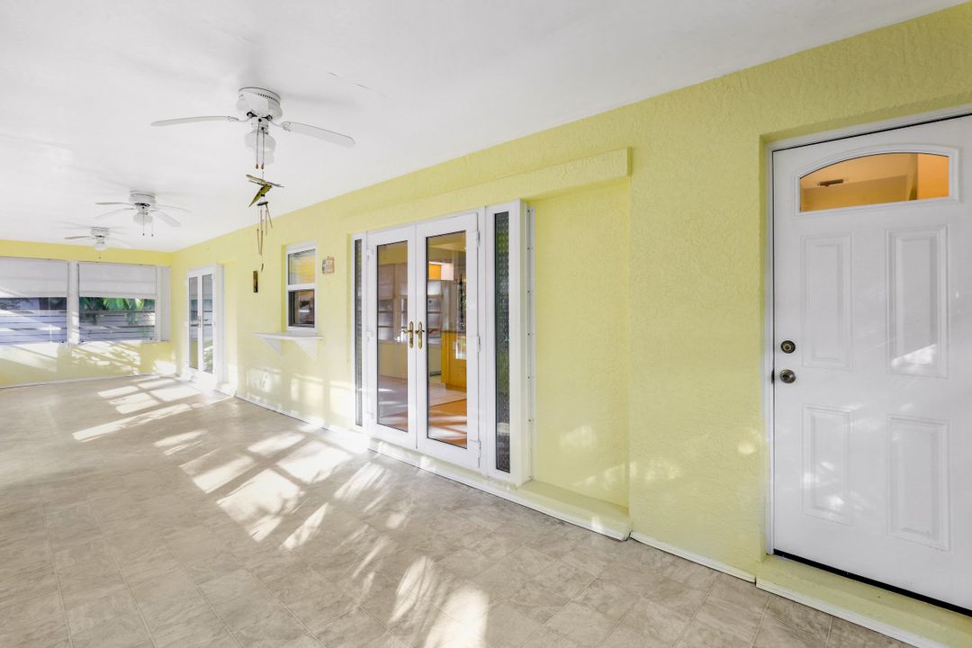 700 SW 6th Ave, Cape Coral, FL 33991