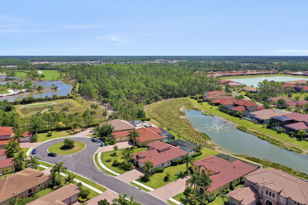 1622 Songbird Ct, Naples, FL 34120