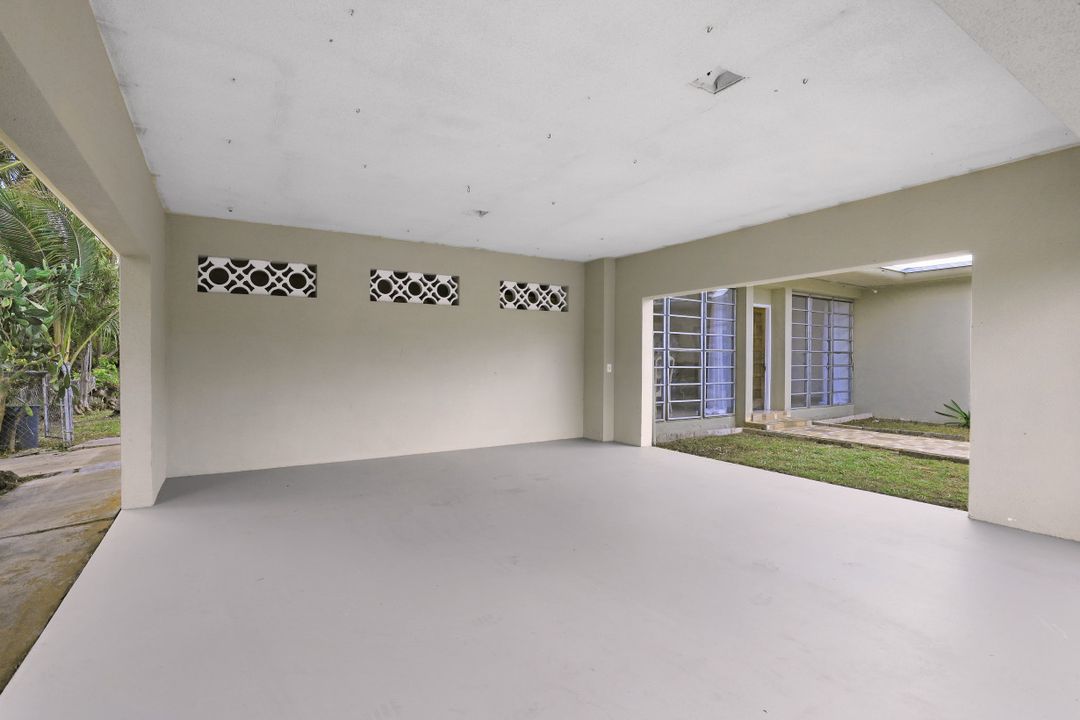 465 NE 114th St, Miami, FL 33161
