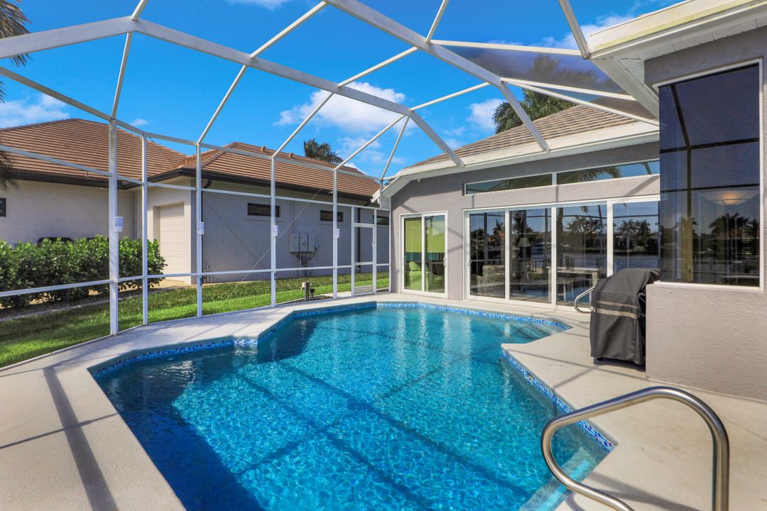 1900 Lagoon Ln, Cape Coral, FL 33914