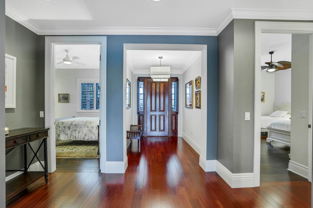 1400 Gulf Shore Blvd N #208, Naples, FL 34102