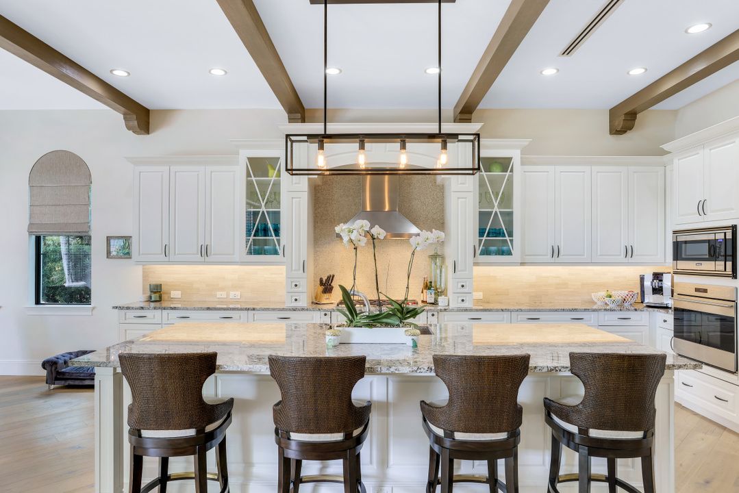 16904 Fairgrove Way, Naples, FL 34110