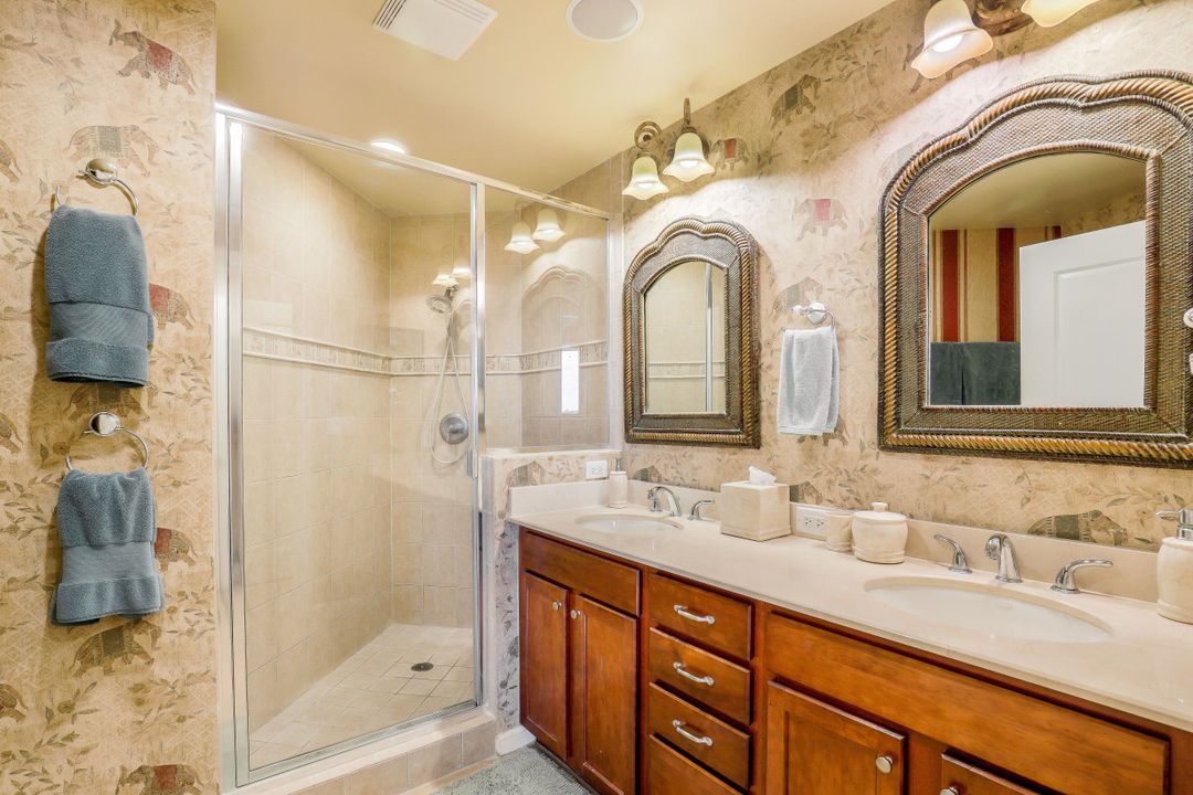 5781 Cape Harbour Dr #607, Cape Coral, FL 33914