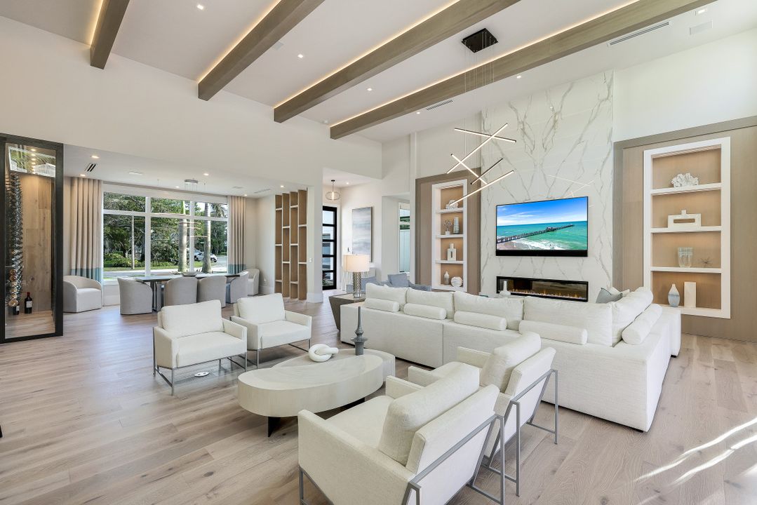 817 Buttonbush Ln, Naples, FL 34108