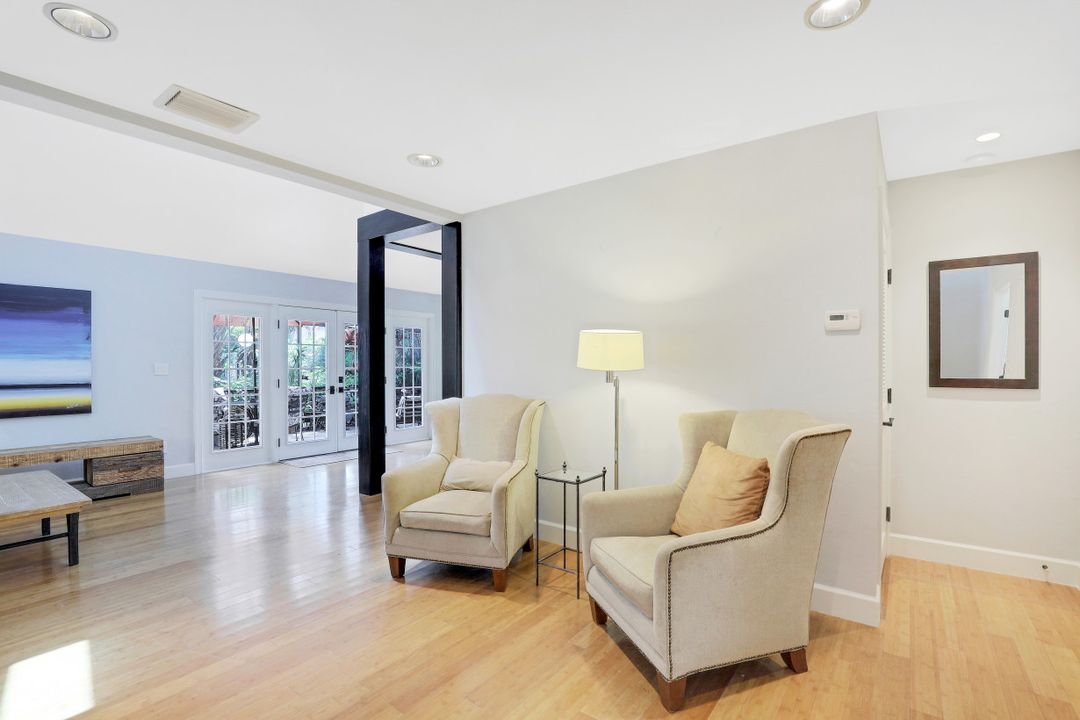 1269 Solana Rd #E-3, Naples, FL 34103