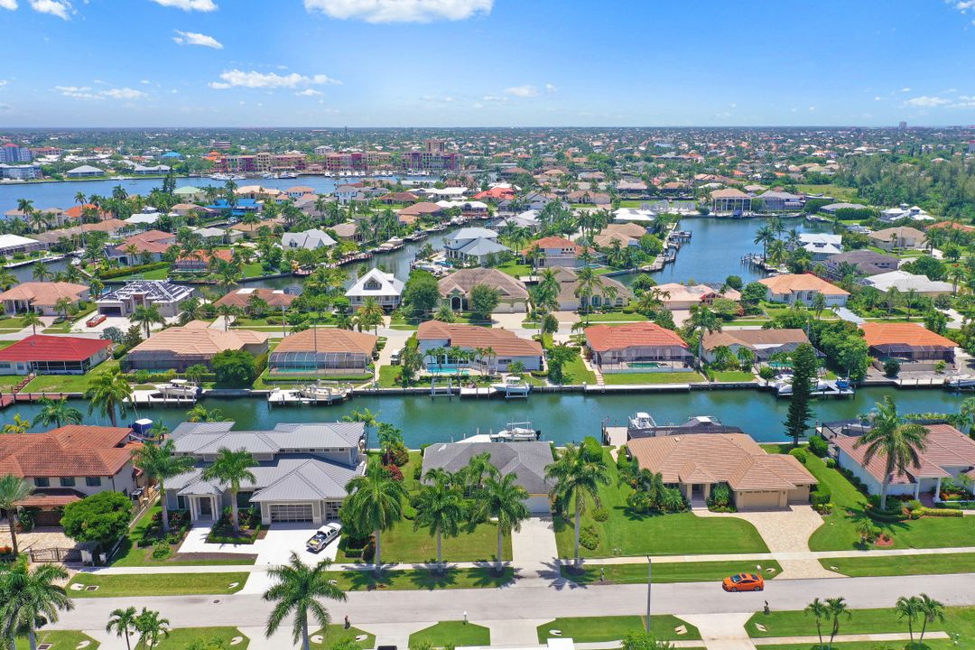 725 Plantation Ct, Marco Island, FL 34145