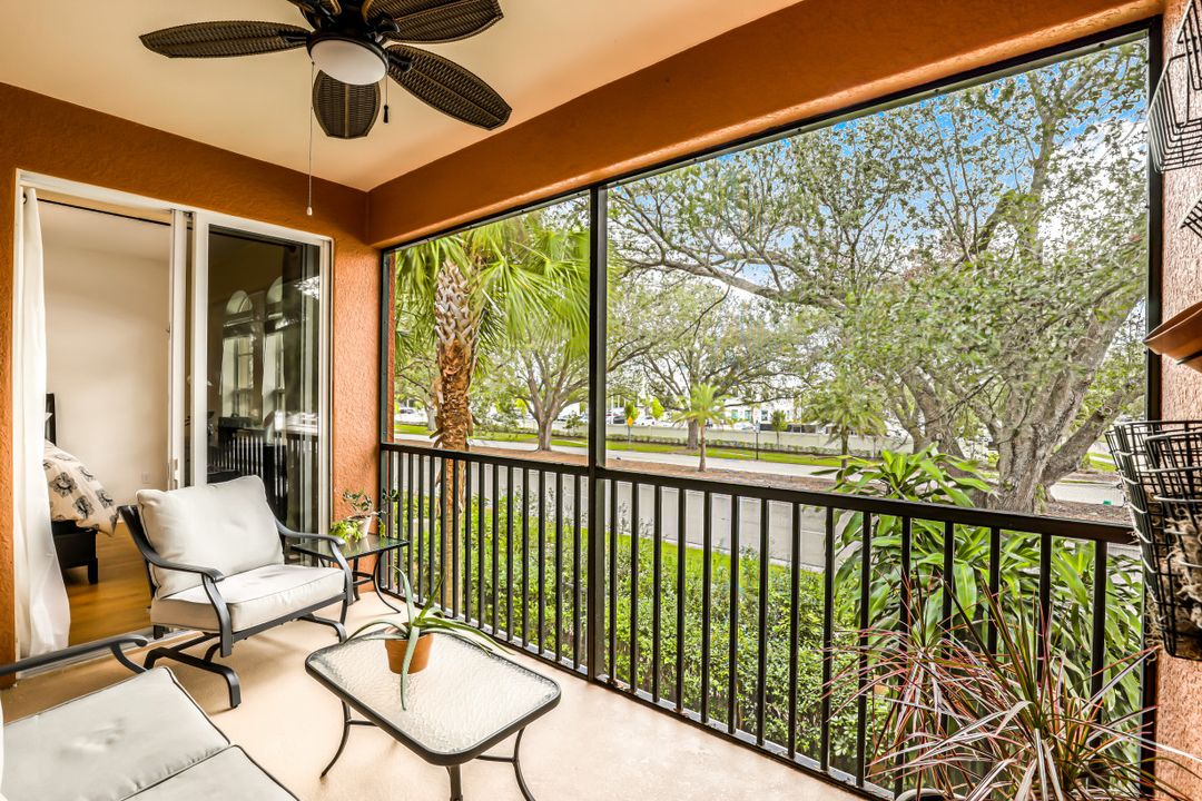 10020 Heather Ln #903, Naples, FL 34119