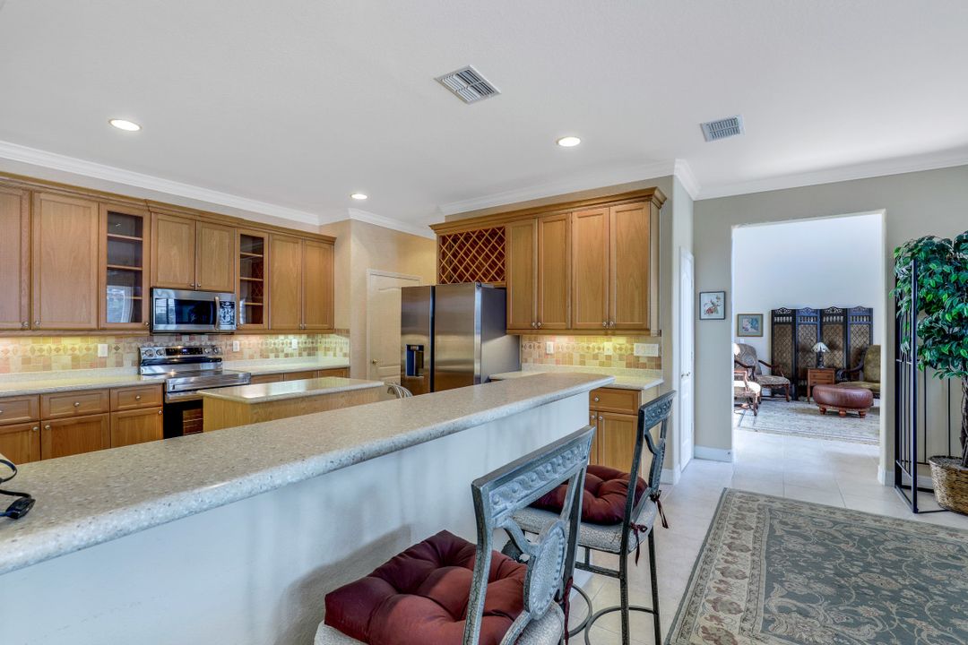 8709 Paseo De Valencia St, Fort Myers, FL 33908