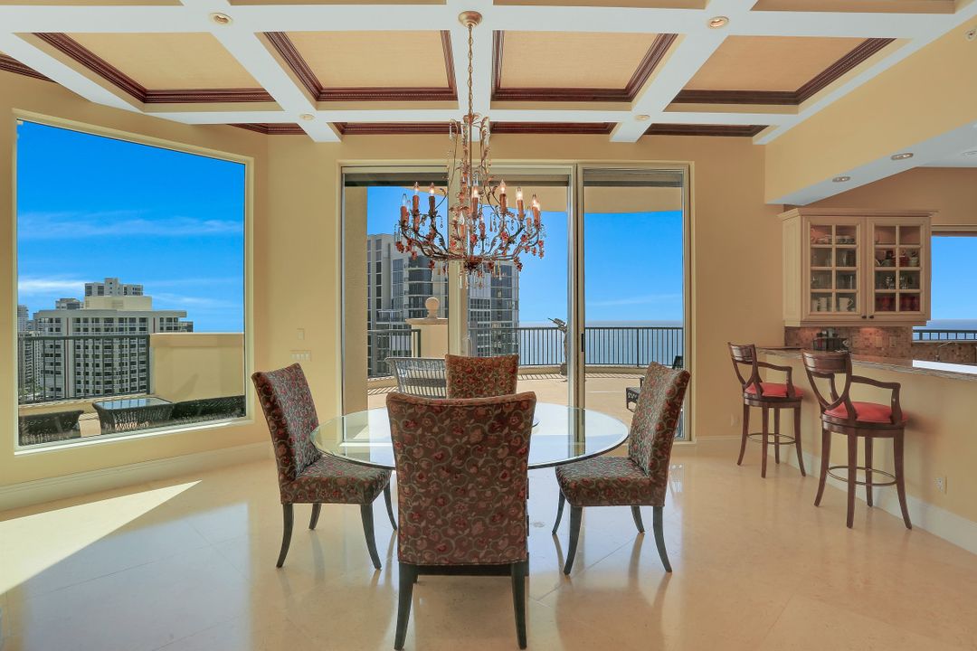 81 Seagate Dr #2001, Naples, FL 34103