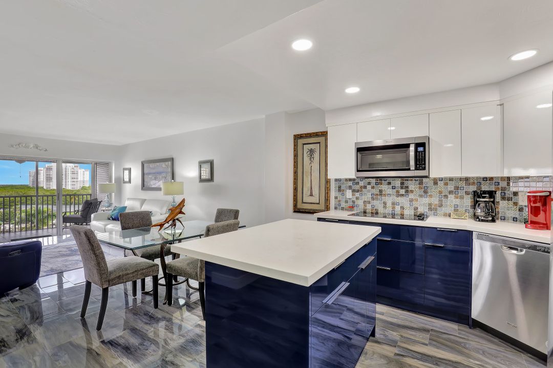 1 Bluebill Ave #703, Naples, FL 34108