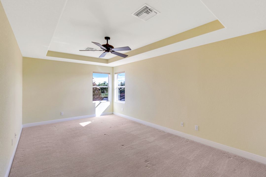 9400 La Bianco St, Fort Myers, FL 33967