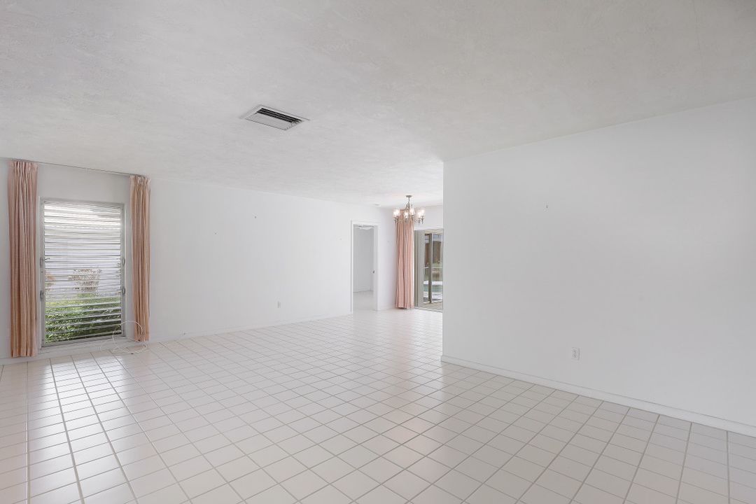 264 Shadowridge Ct, Marco Island, FL 34145