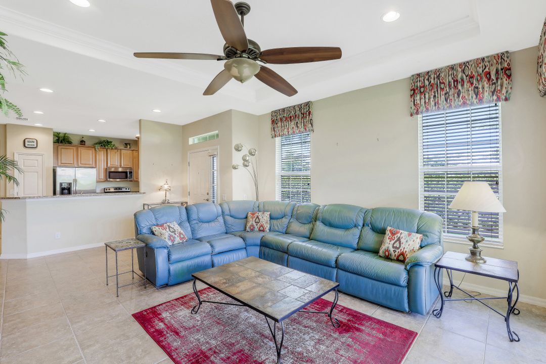 2657 Anguilla Dr, Cape Coral, FL 33991