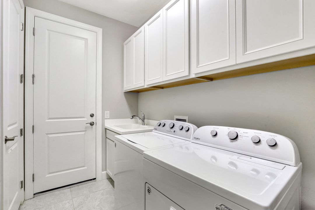 20045 Parrot Key Ct, Estero, FL 33928