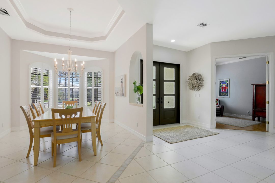 28416 Sombrero Dr, Bonita Springs, FL 34135