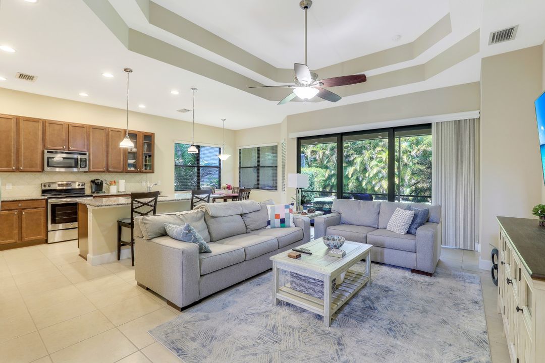 9247 Isla Bella Cir, Bonita Springs, FL 34135