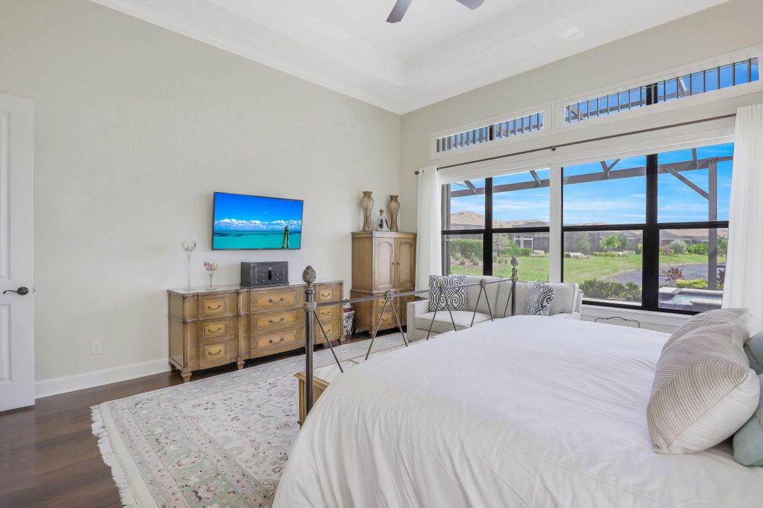 9418 Galliano Ter, Naples, FL 34119