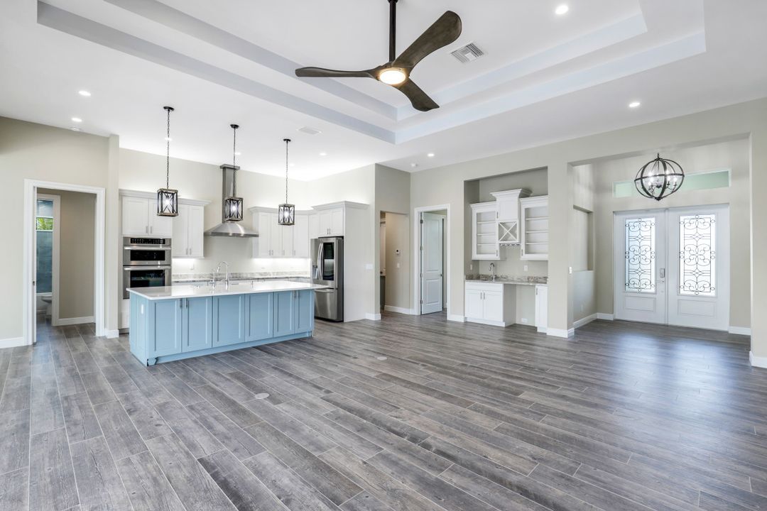 2833 NW 41st Ave, Cape Coral, FL 33993