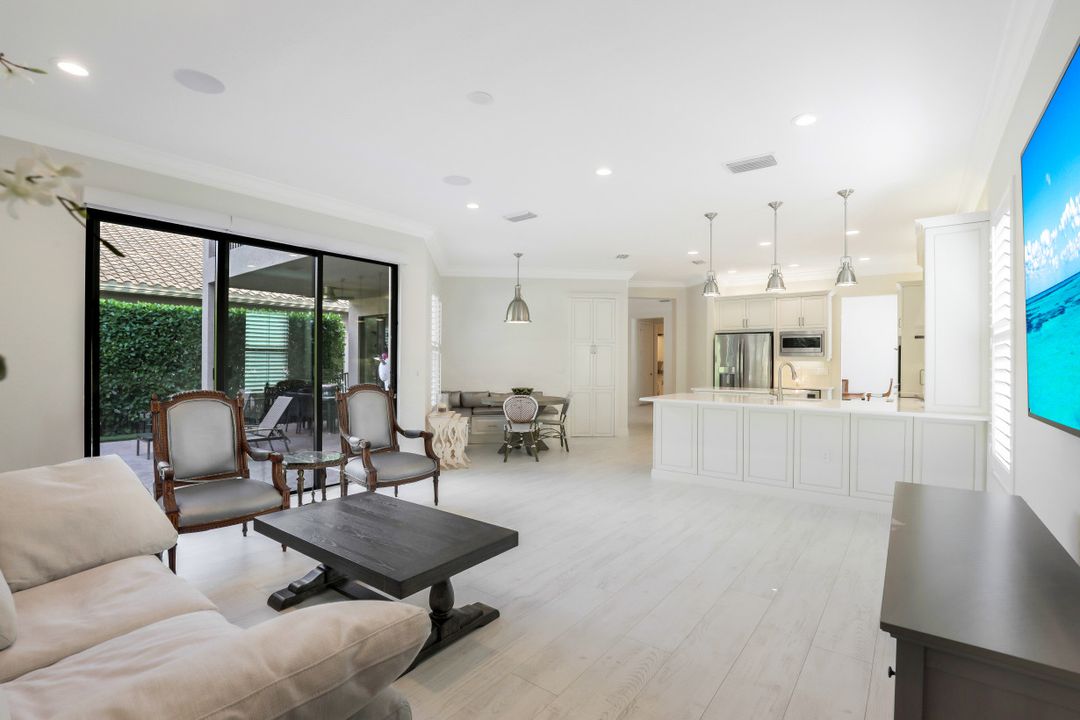 13840 Luna Dr, Naples, FL 34109