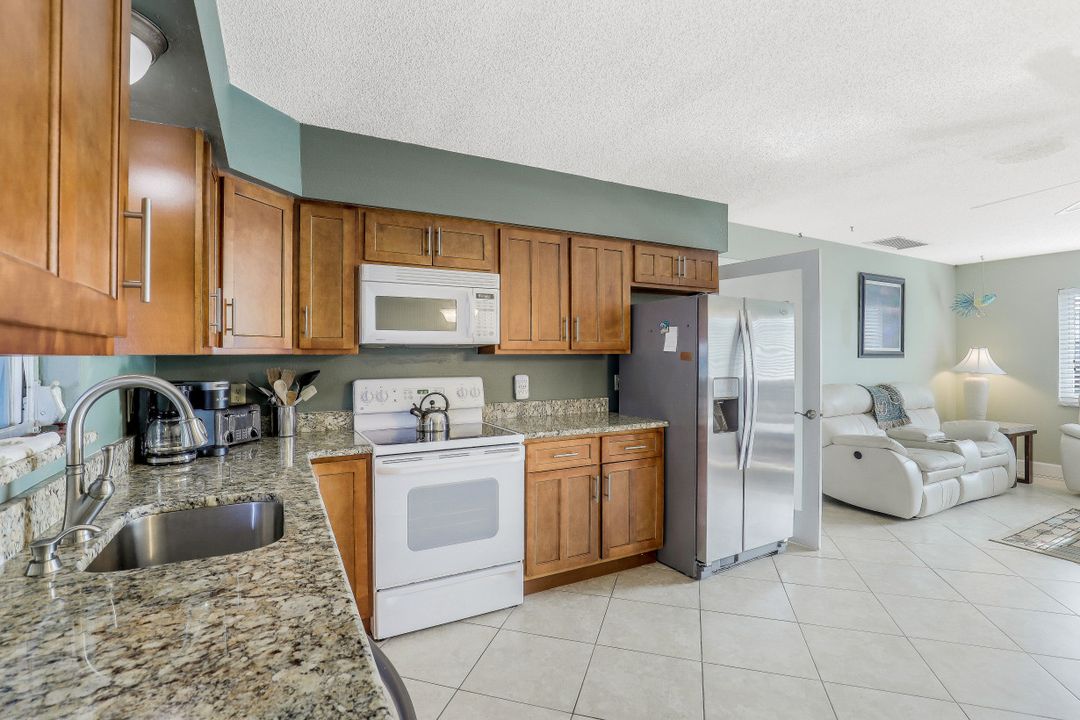 16125 Buccaneer St, Bokeelia, FL 33922