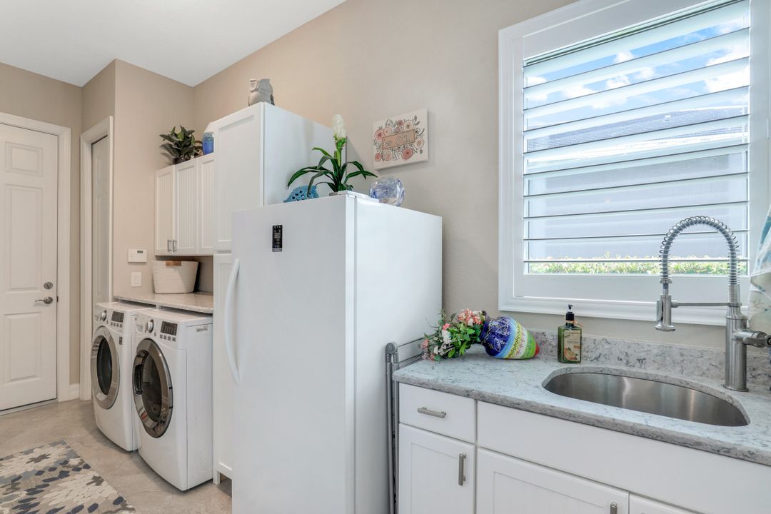 13853 Woodhaven Cir, Fort Myers, FL 33905