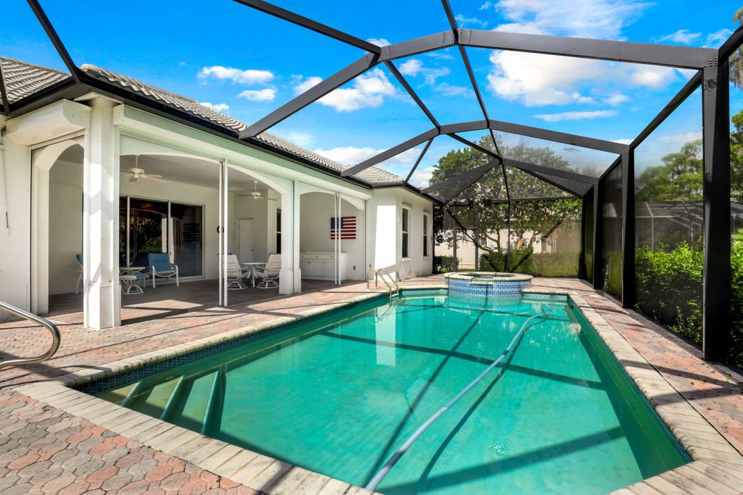 12811 Silverthorn Ct, Bonita Springs, FL 34135