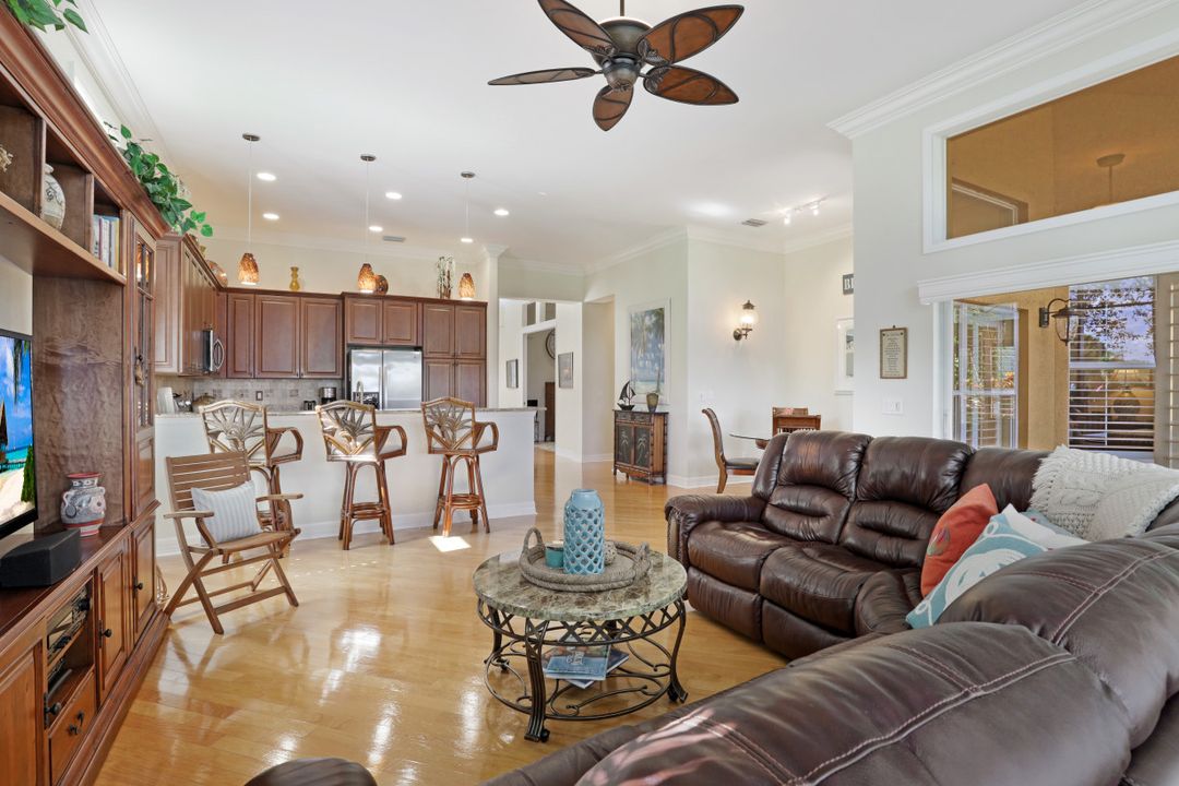 2025 Isla De Palma Cir, Naples, FL 34119