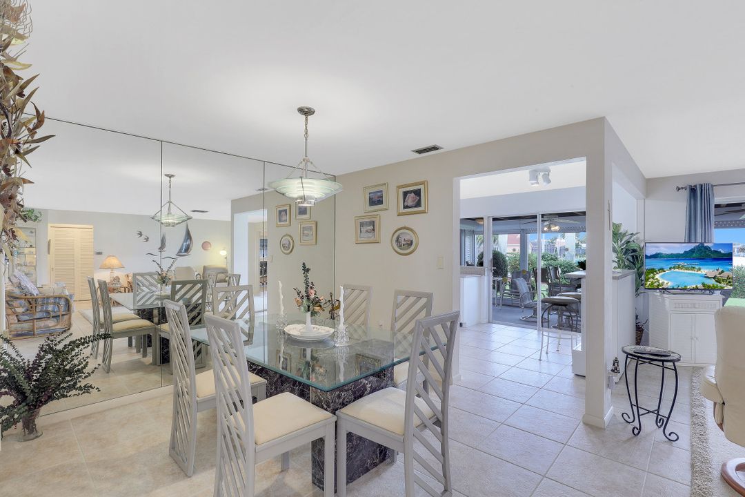 1923 SE 45th St, Cape Coral, FL 33904