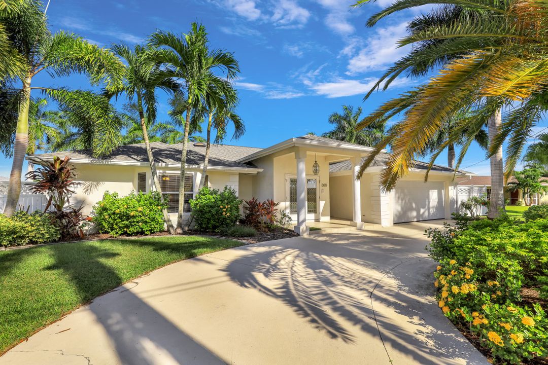 105 Bayshore Dr, Cape Coral, FL 33904
