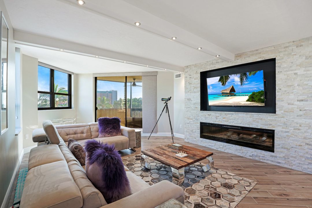 6001 Pelican Bay Blvd #305, Naples, FL 34108