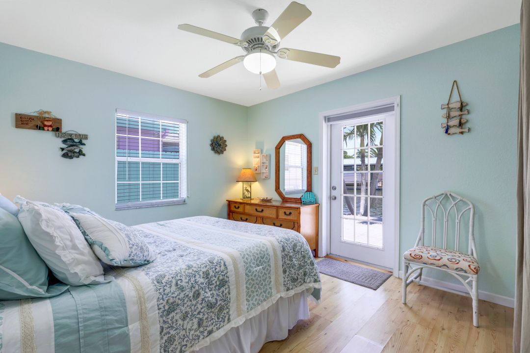 2471 Oleander St, Saint James City, FL 33956