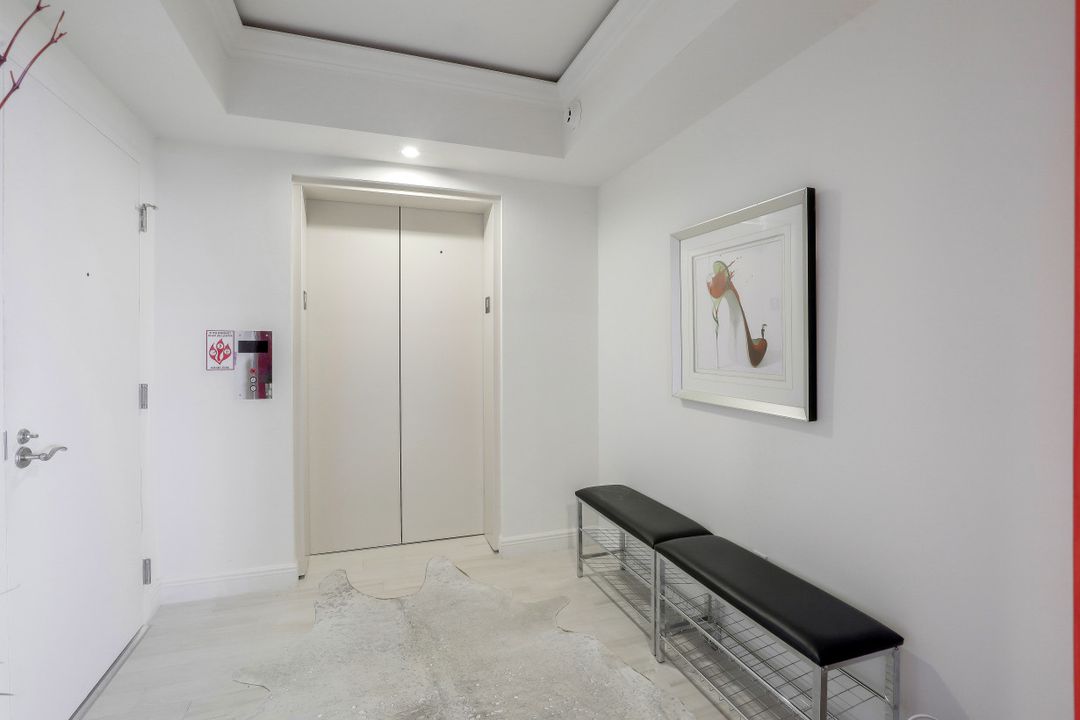 1050 Borghese Ln #804, Naples, FL 34114