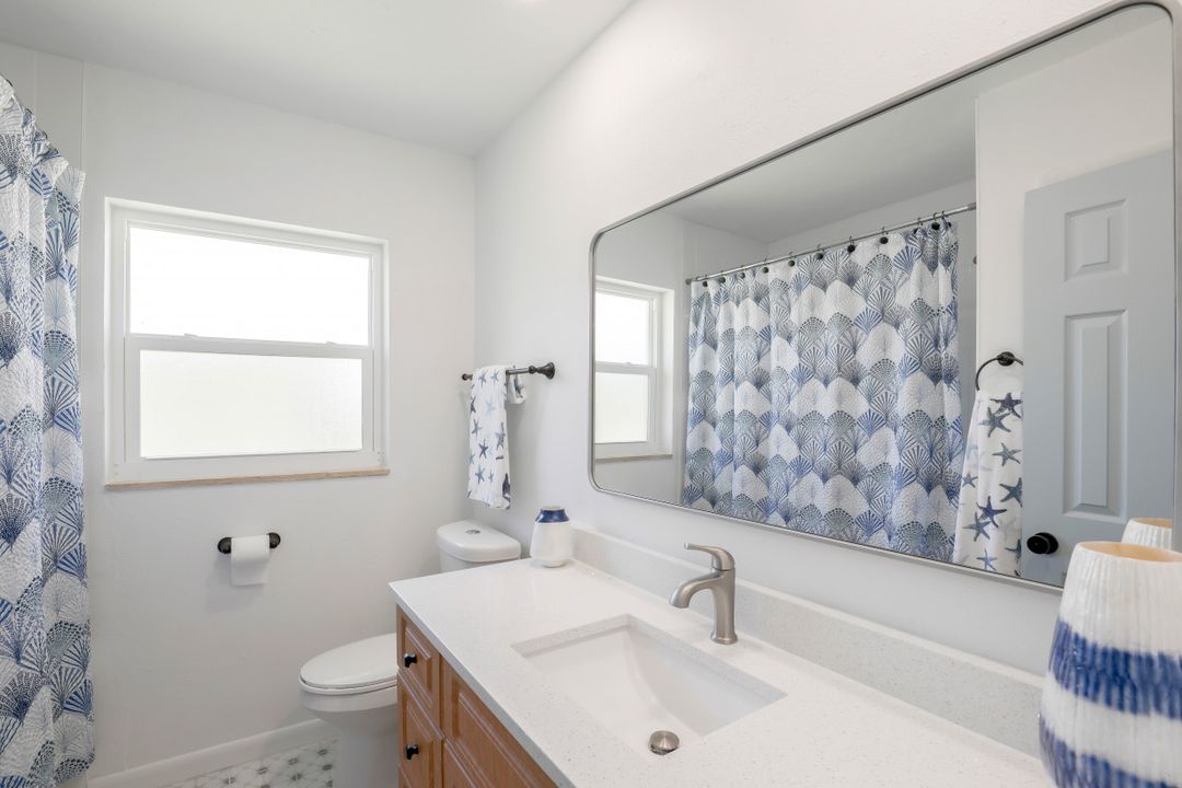 5118 York Ct, Cape Coral, FL 33904