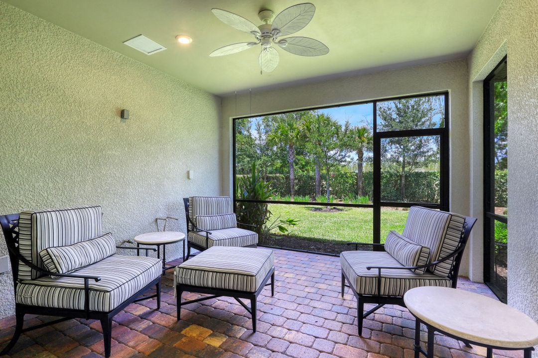 7650 Jacaranda Ln, Naples, FL 34114