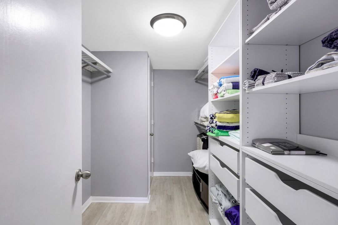 5651 Rattlesnake Hammock Rd #201C, Naples, FL 34113