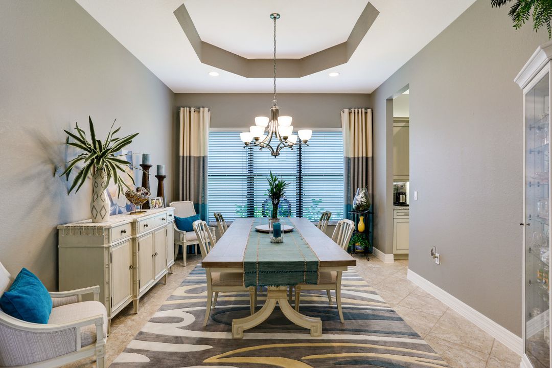 2958 Cinnamon Bay Cir, Naples, FL 34119