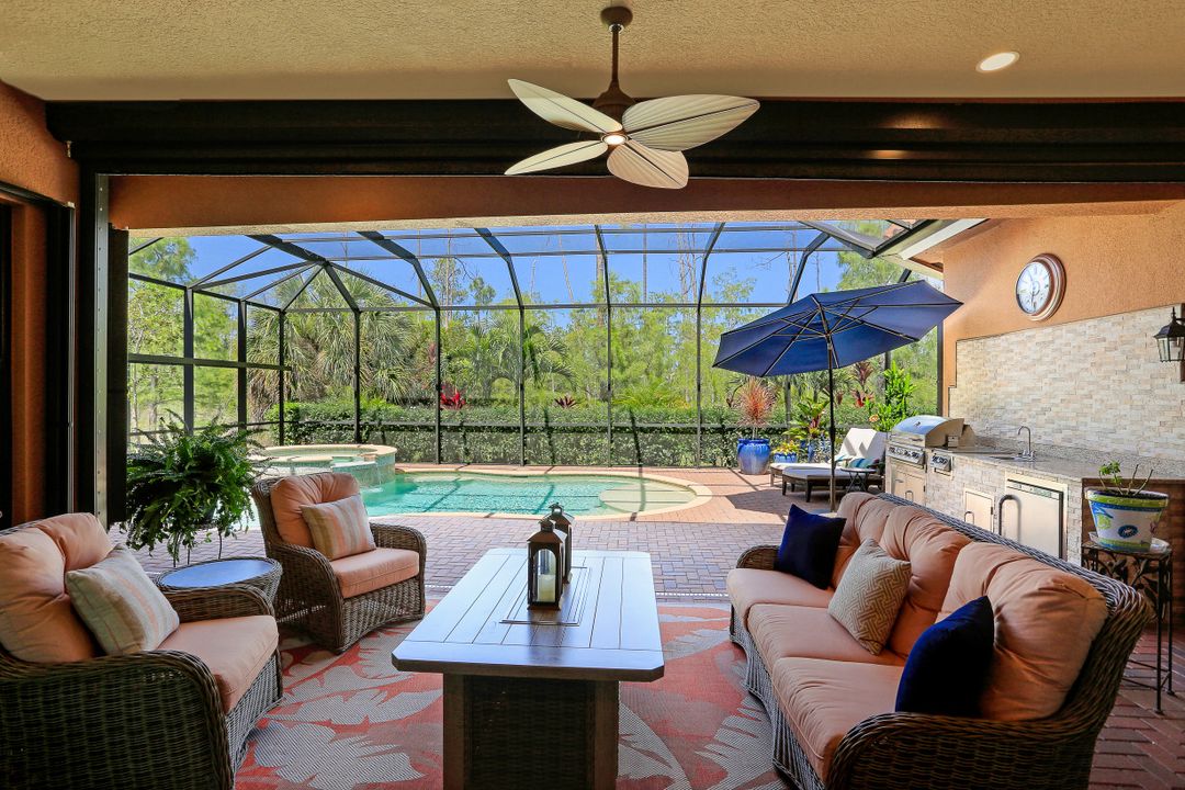 2958 Cinnamon Bay Cir, Naples, FL 34119