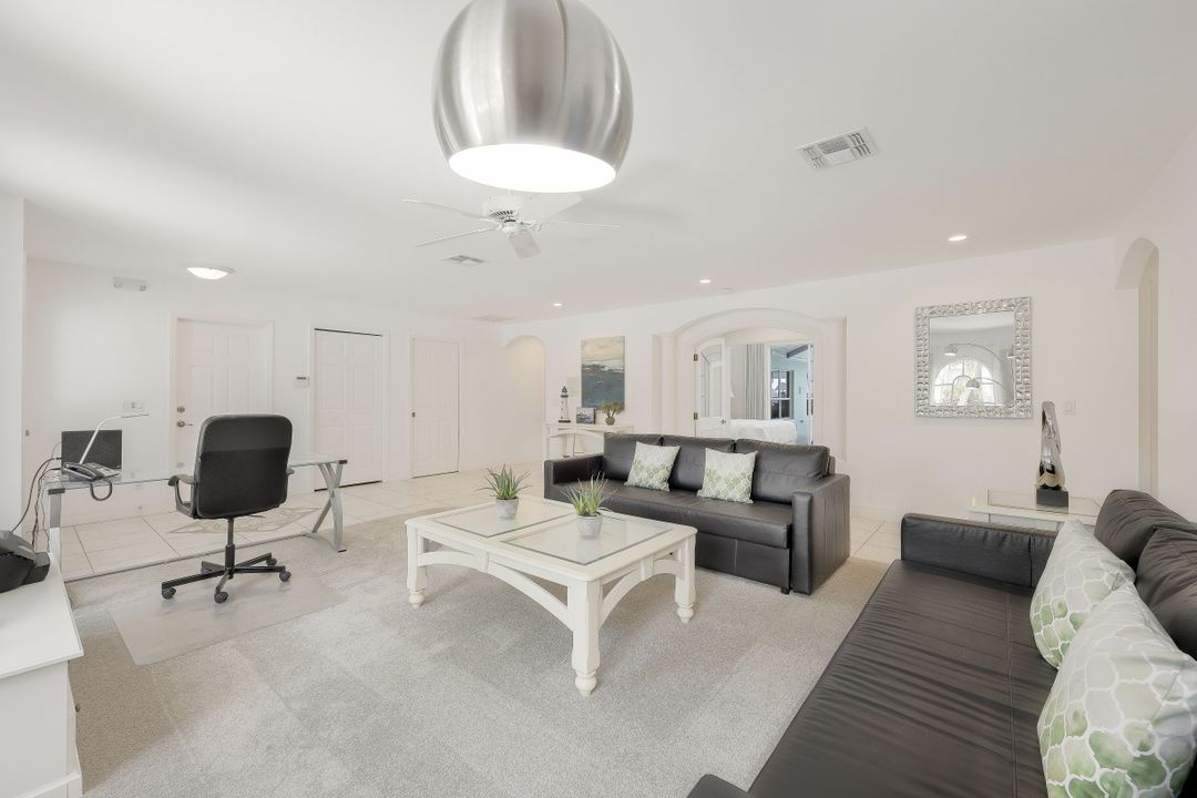 642 Coral Dr, Cape Coral, FL 33904