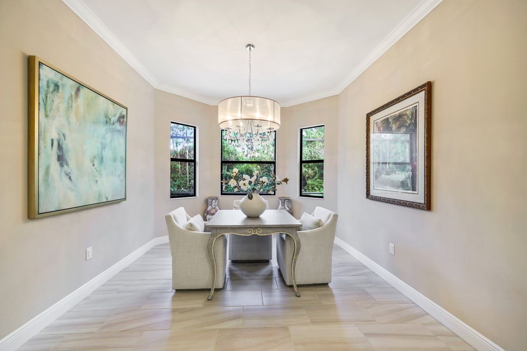 2303 Somerset Pl, Naples, FL 34120