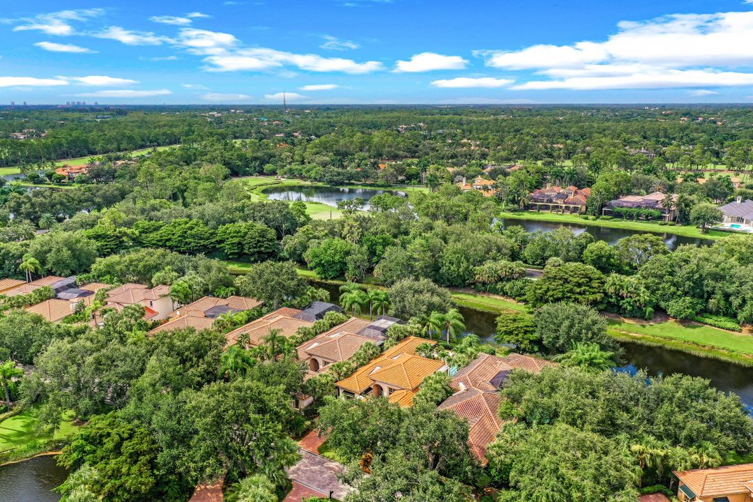 15655 Villoresi Way, Naples, FL 34110