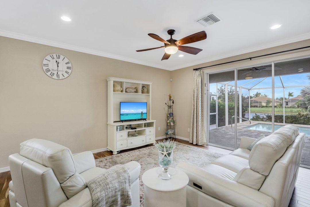 14615 Fern Lake Ct, Naples, FL 34114