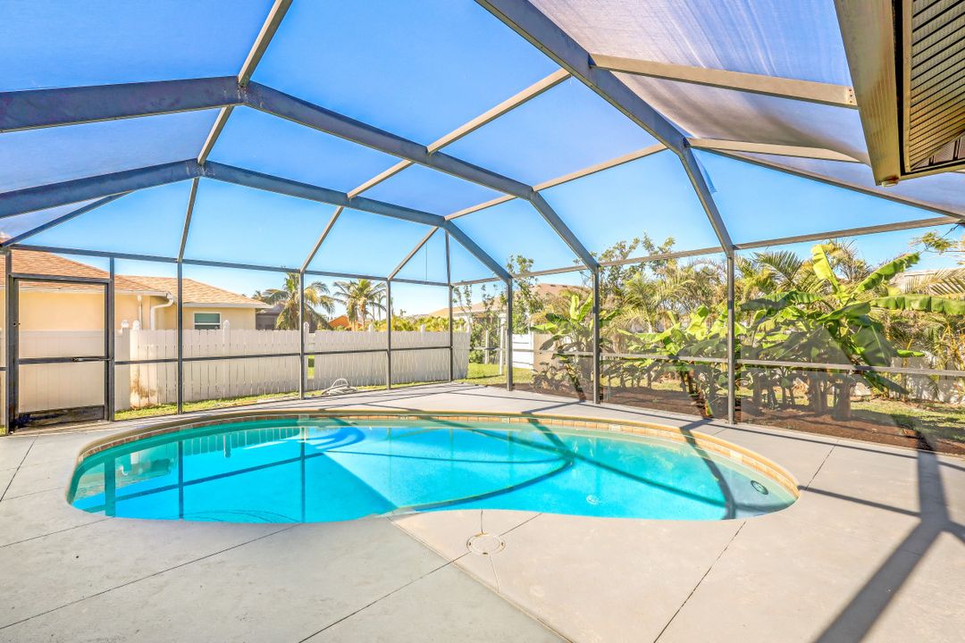 2555 SW 27th St, Cape Coral, FL 33914