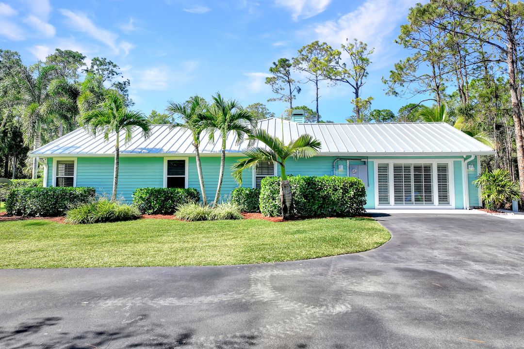 5940 Golden Oaks Ln, Naples, FL 34119