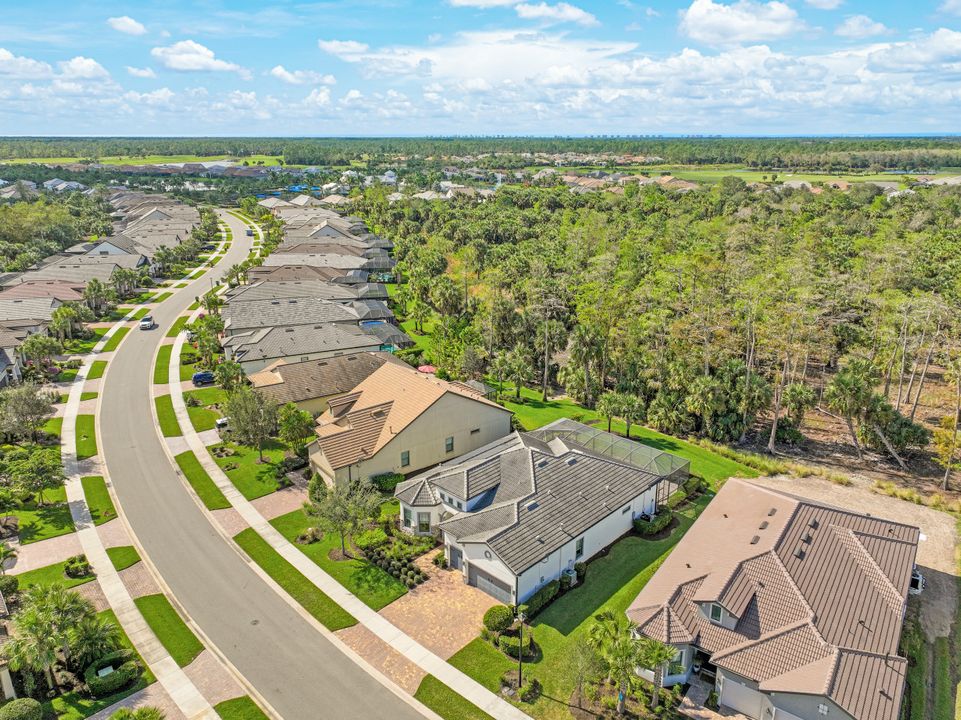 9431 Greyhawk Trl, Naples, FL 34120