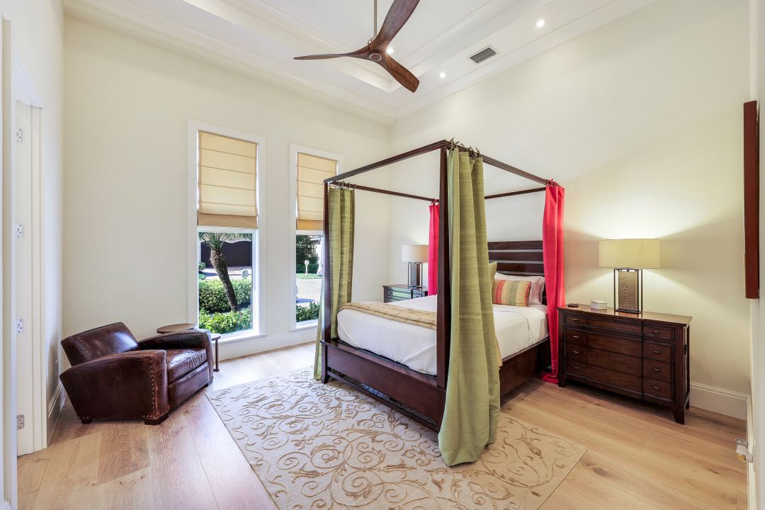 2546 Augusta Dr, Naples, FL 34109