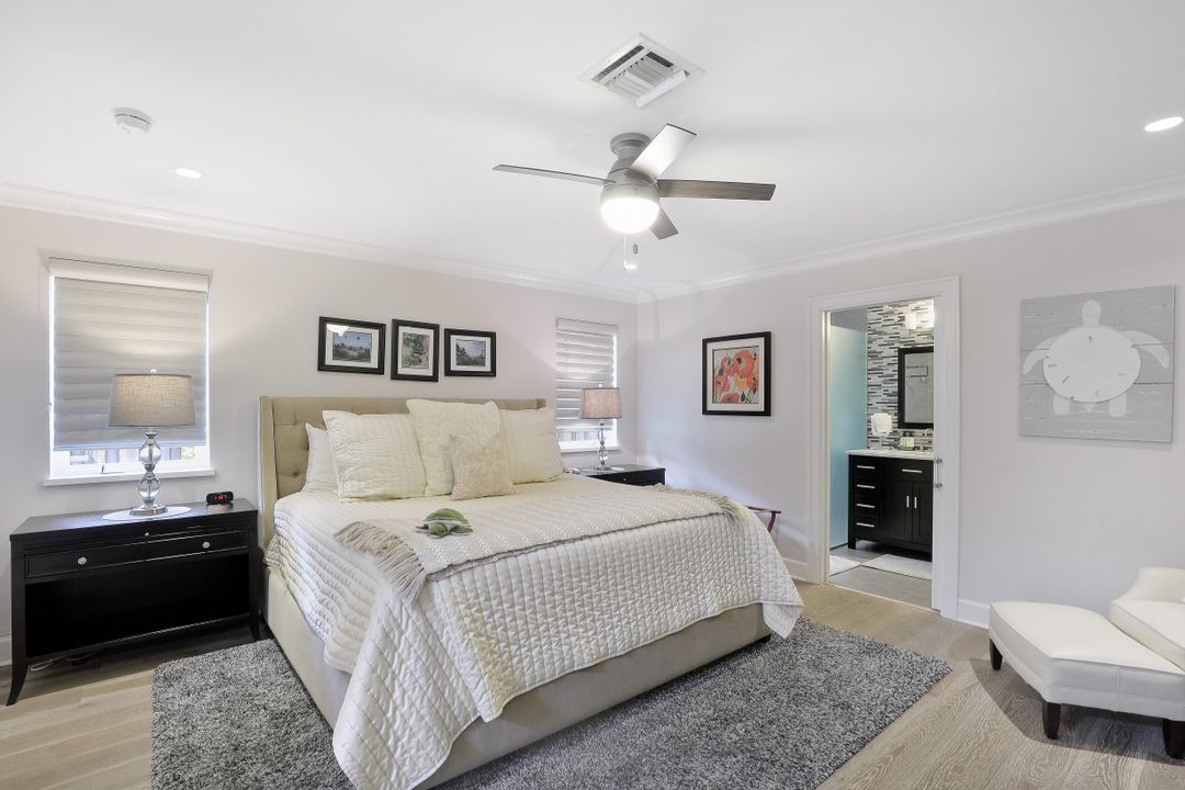 1199 9th Ave N, Naples, FL 34102