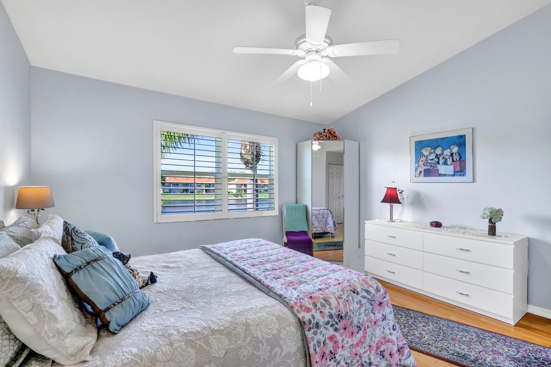 6940 Huntington Lakes Cir #202, Naples, FL 34119