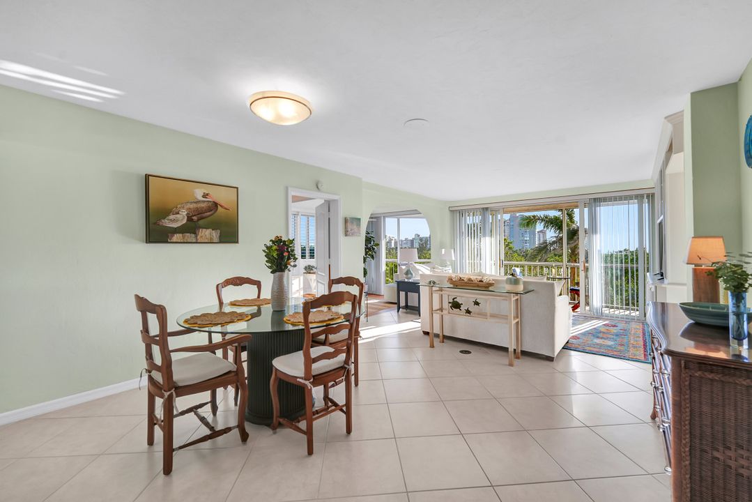 5501 Heron Point Dr #302, Naples, FL 34108