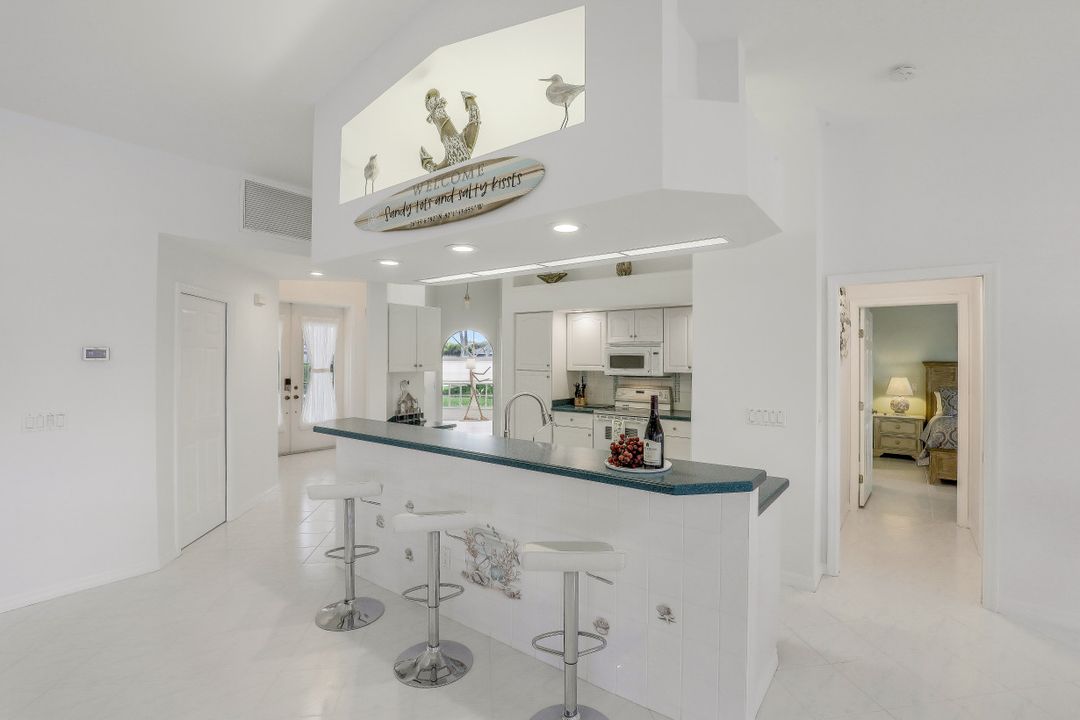 2700 SW 36th Ln, Cape Coral, FL 33914