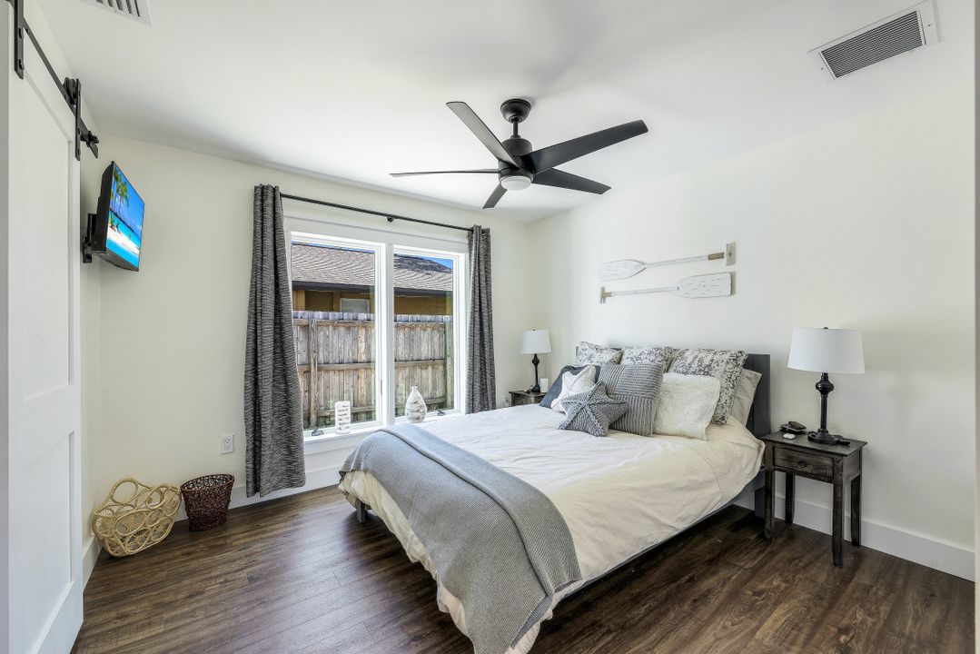 3722 10th St N, Naples, FL 34103